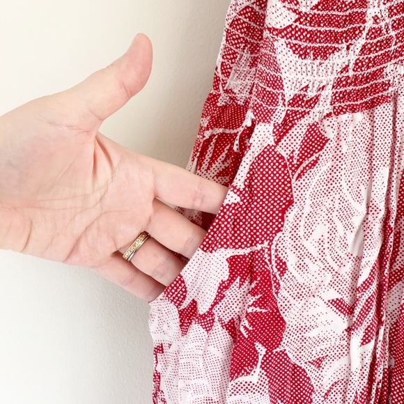 Women’s LUCY LOVE Dress - Picture 3 of 4